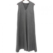 23区 25AW OPWOGW0517 グレー ラメミックスツイード Vネック ワンピース 買取実績です。