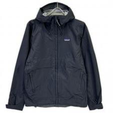宅配でパタゴニアを買取。20SS 85240 ブラック トレントシェル 3L レインジャケットを買取りました。状態は若干の使用感がある中古品です。
