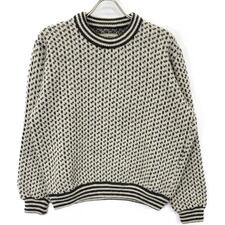 エルエルビーン アイボリー バーズアイ クルーネック ニット 買取実績です。