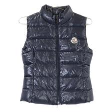 モンクレール ネイビー ダウンジャケット 買取実績です。