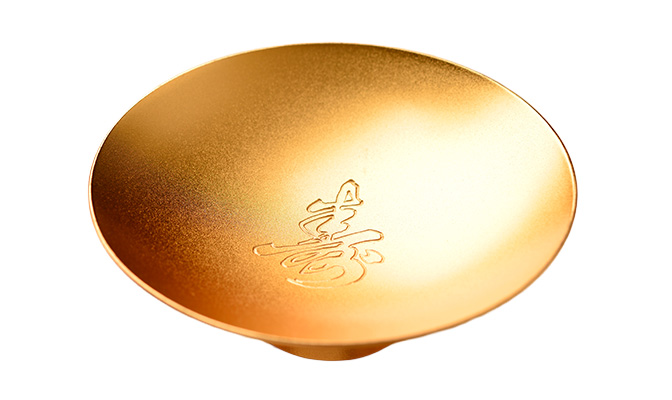 純金の金杯