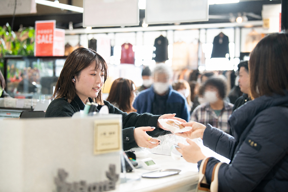 見て、触れて、安心の店舗体験